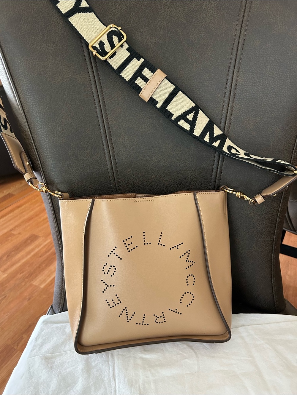 🎉Host Party Pick🎉 Stella McCartney Tan Logo Perforated Crossbody Bag with Strap - Picture 8 of 9